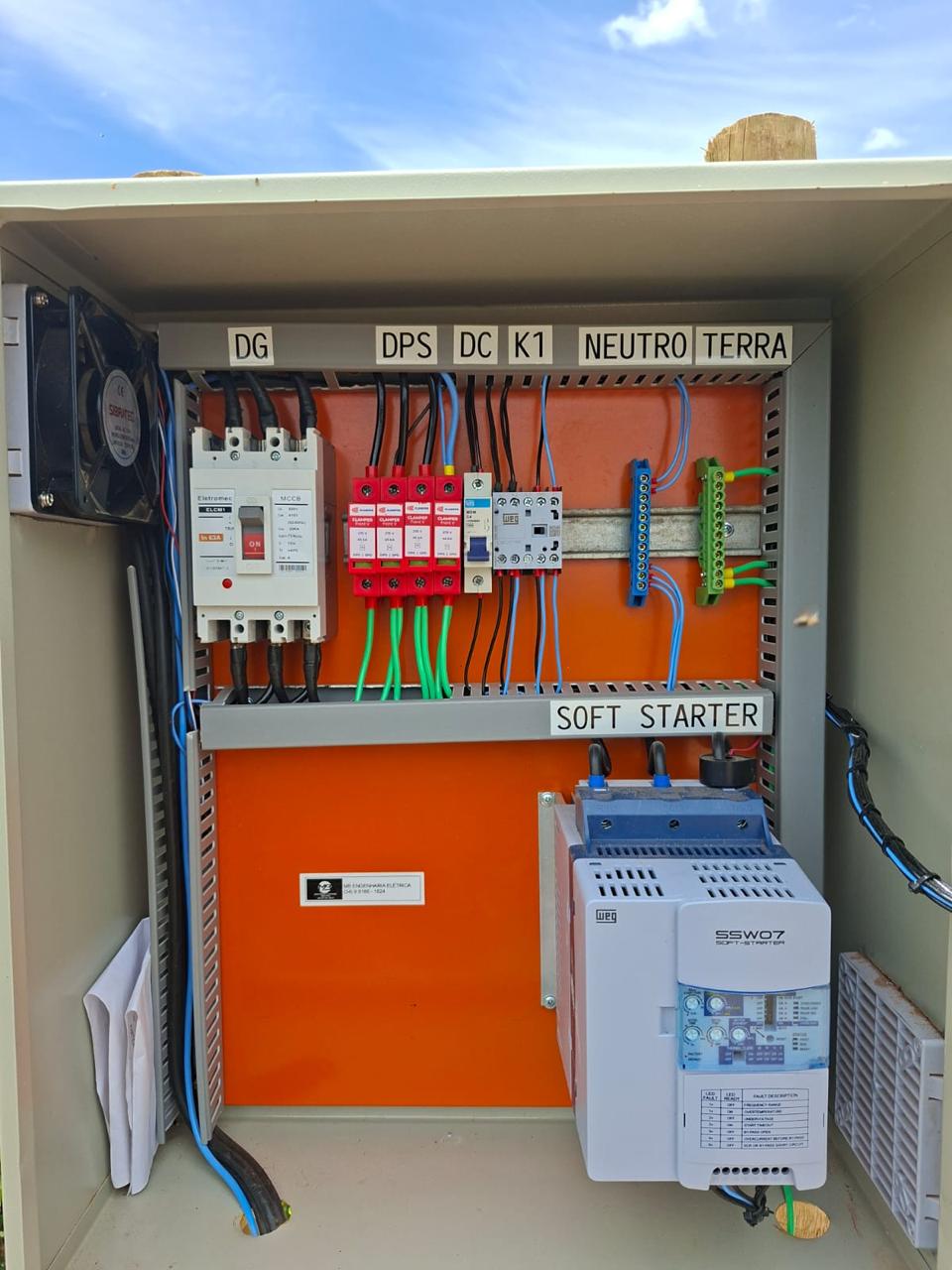 Painel de comando Soft Starter instalado pela MB Engenharia